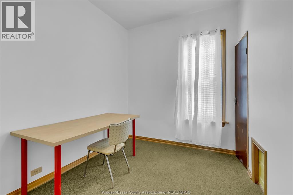 383 Mcewan, Windsor, Ontario  N9B 2E5 - Photo 9 - 26013643