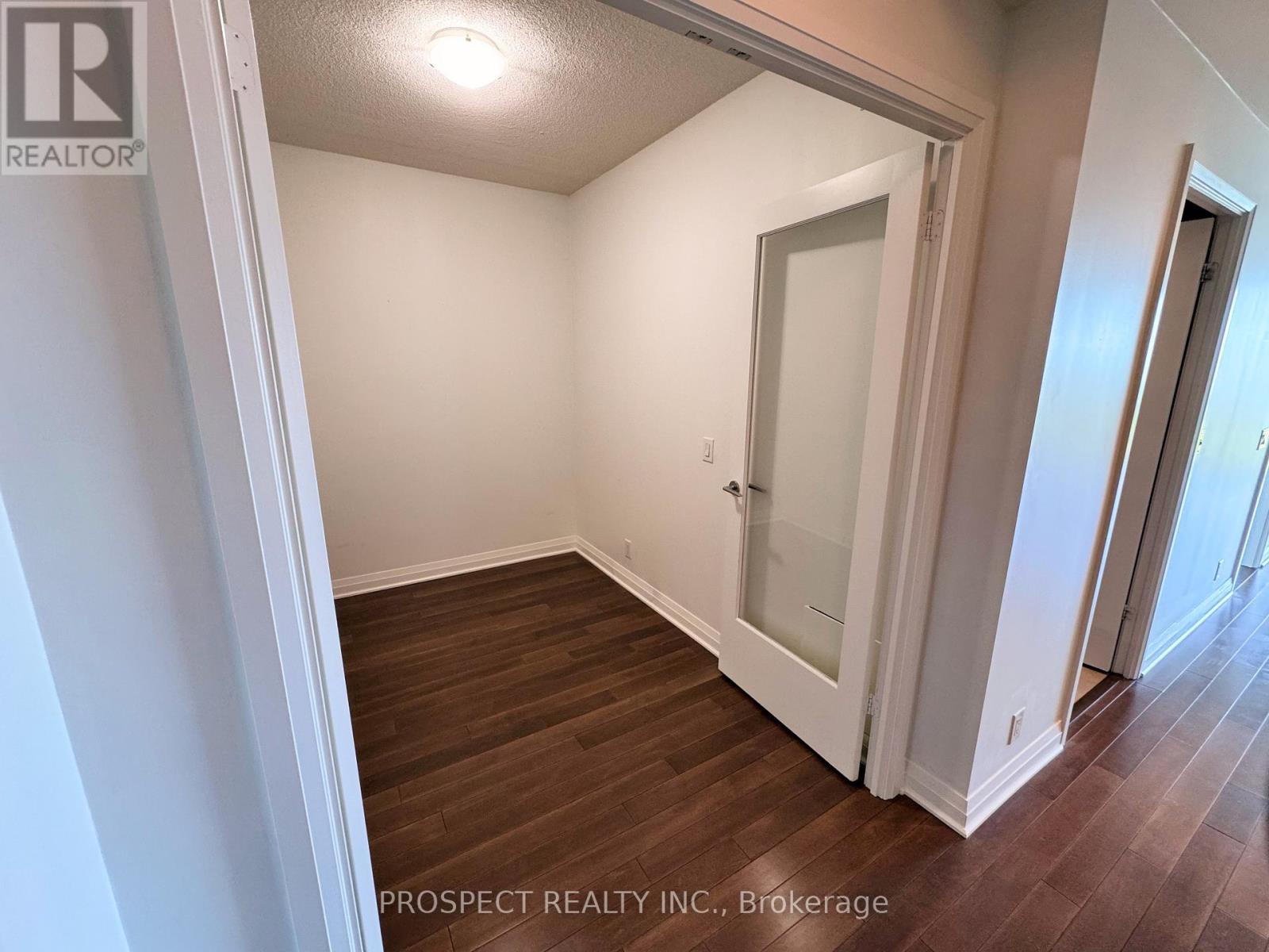 1405 - 1055 SOUTHDOWN ROAD, Mississauga, Ontario