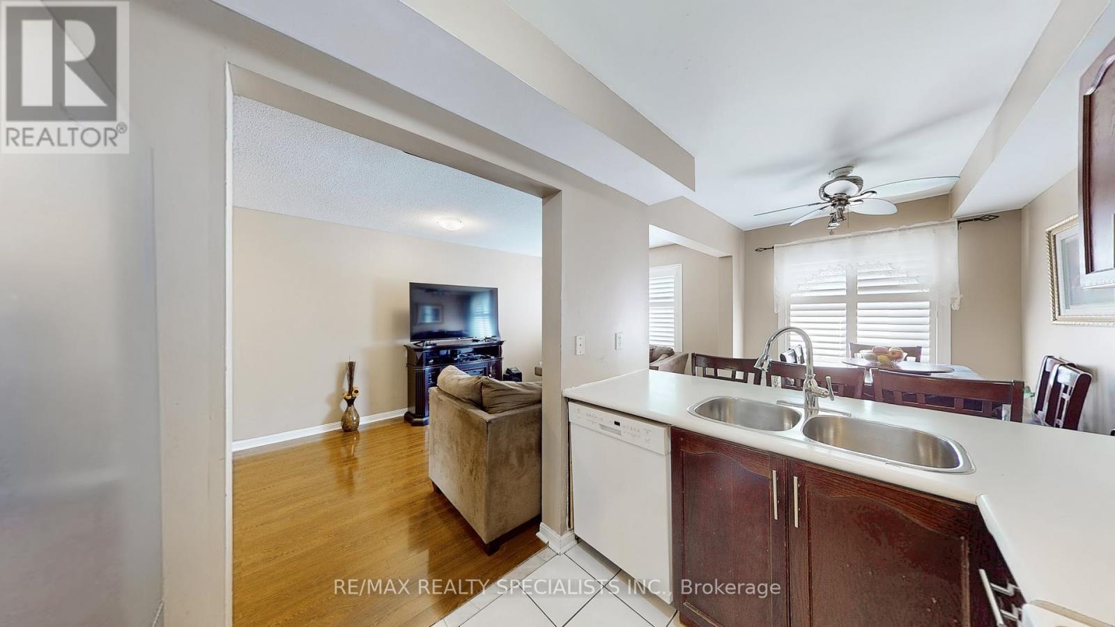 19 - 2 Clay Brick Court, Brampton, Ontario  L6V 4M7 - Photo 12 - W13424192