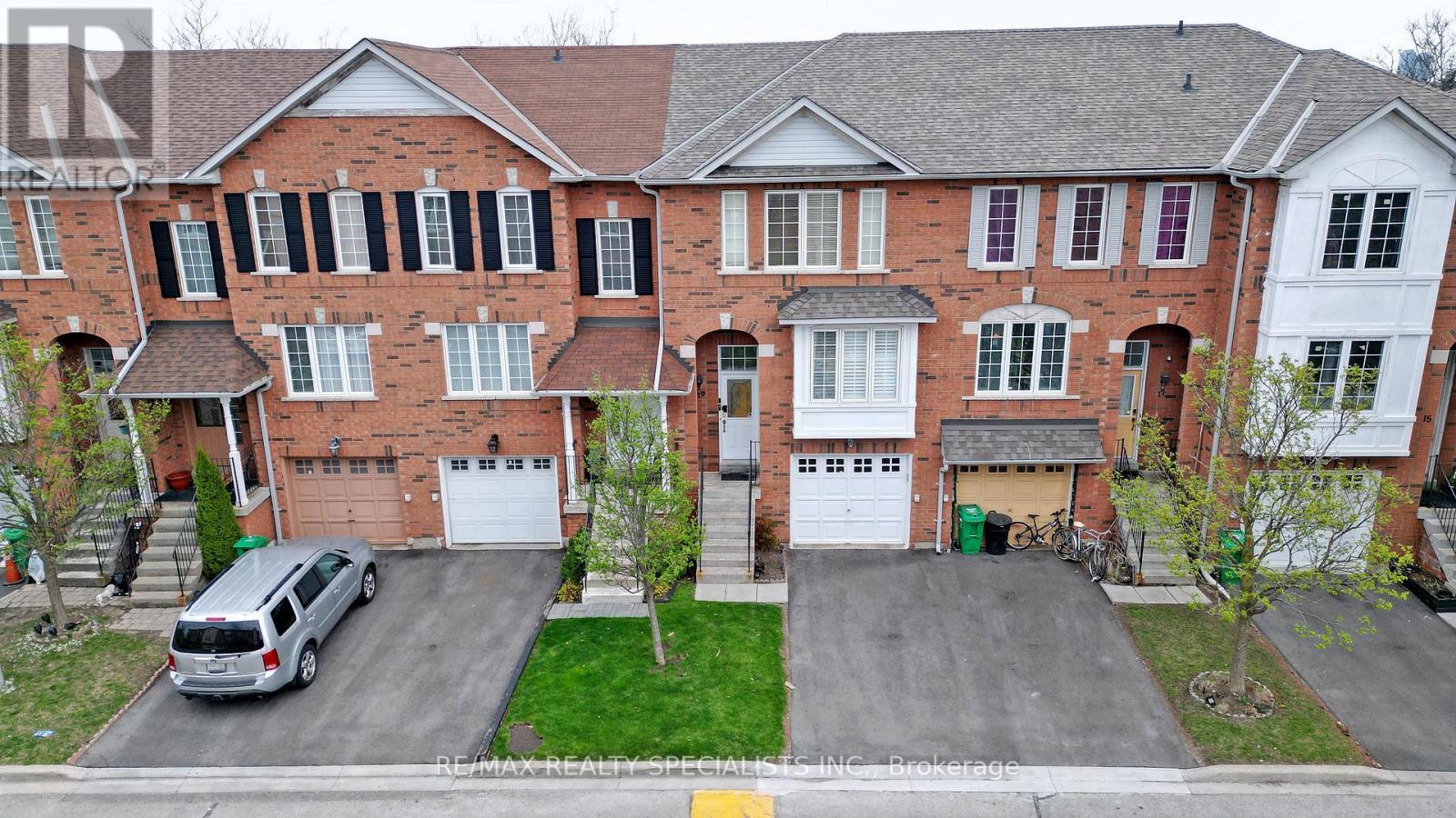19 - 2 Clay Brick Court, Brampton, Ontario  L6V 4M7 - Photo 3 - W13424192
