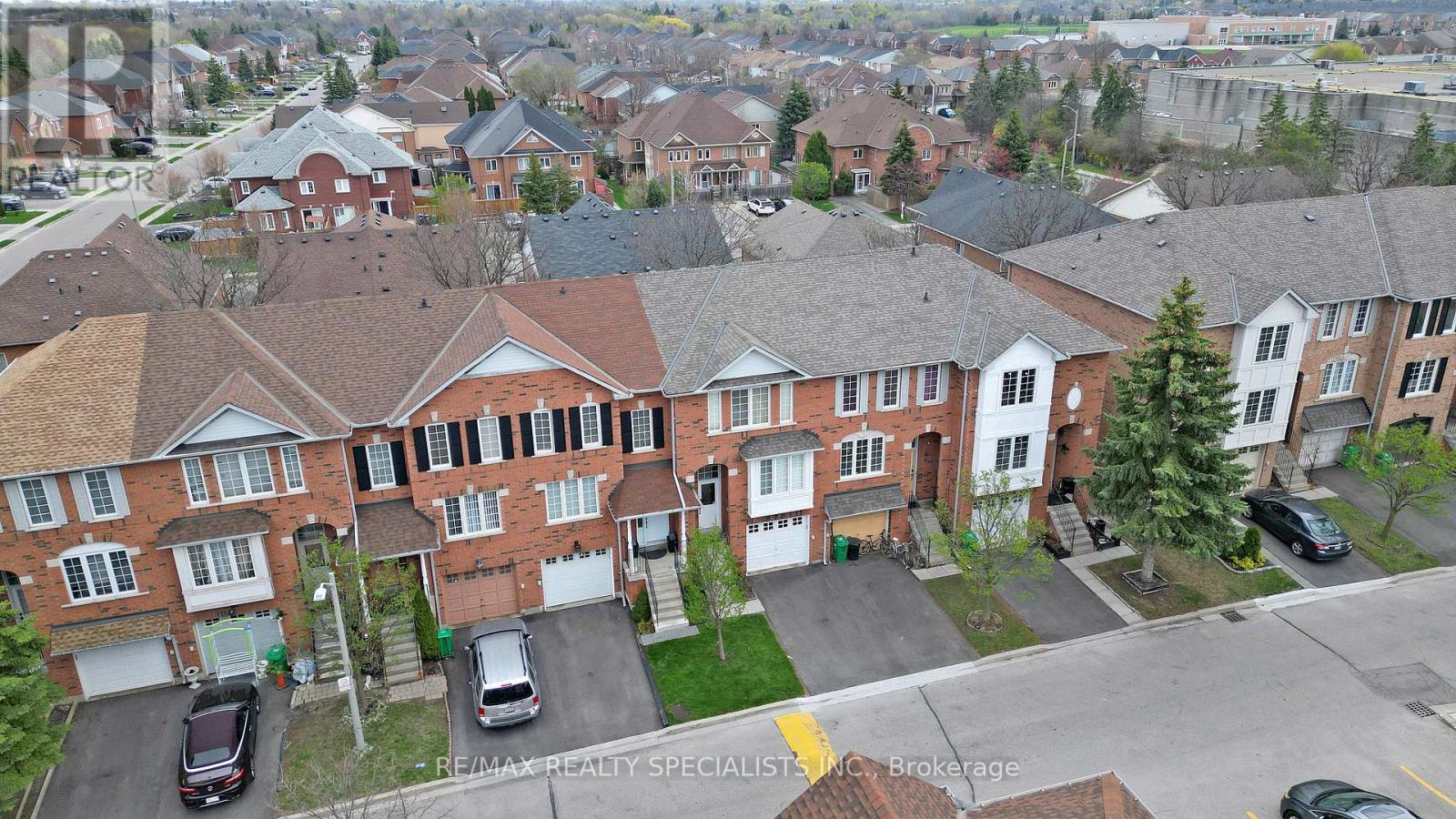 19 - 2 Clay Brick Court, Brampton, Ontario  L6V 4M7 - Photo 4 - W13424192
