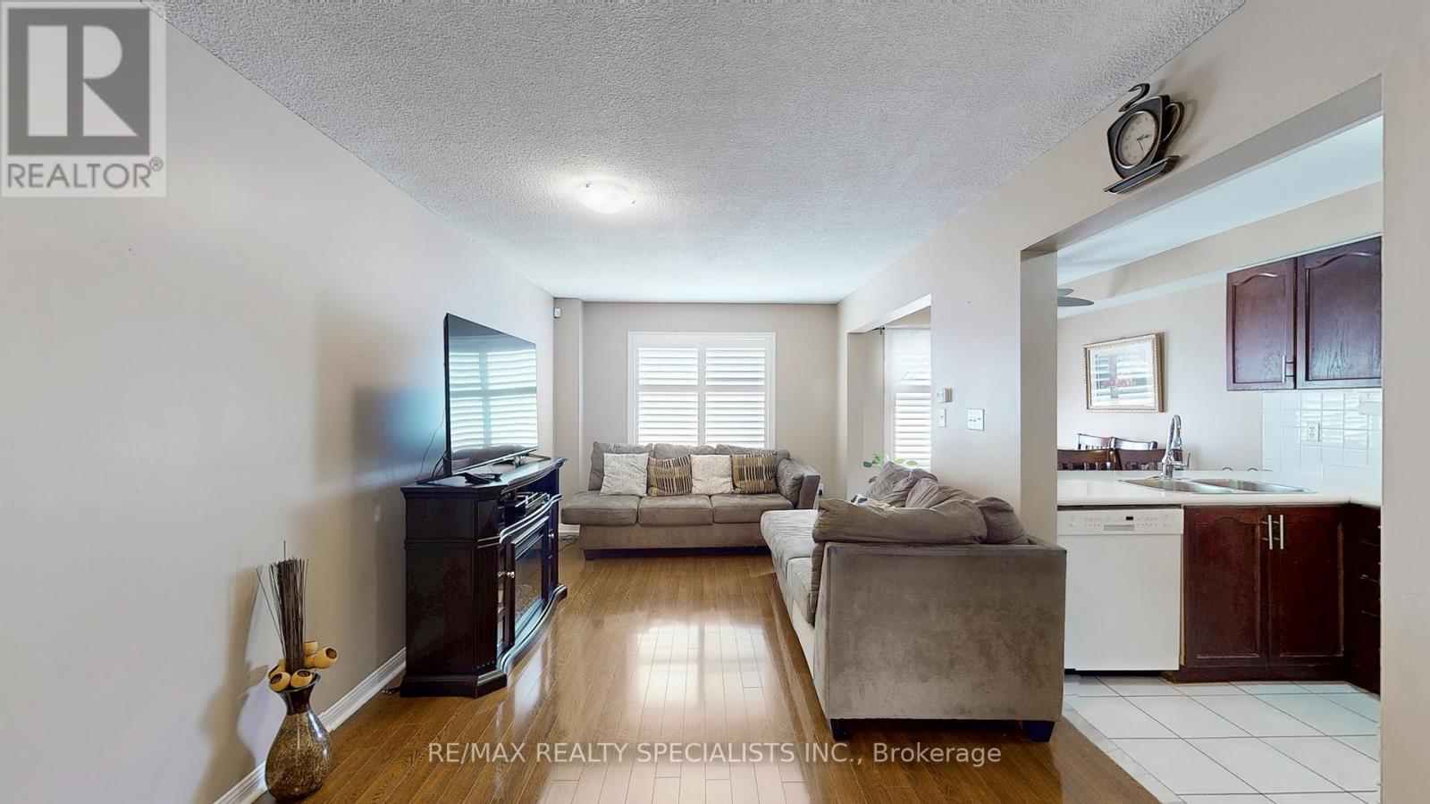 19 - 2 Clay Brick Court, Brampton, Ontario  L6V 4M7 - Photo 6 - W13424192