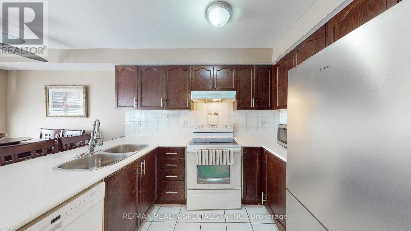 19 - 2 Clay Brick Court, Brampton, Ontario  L6V 4M7 - Photo 9 - W13424192