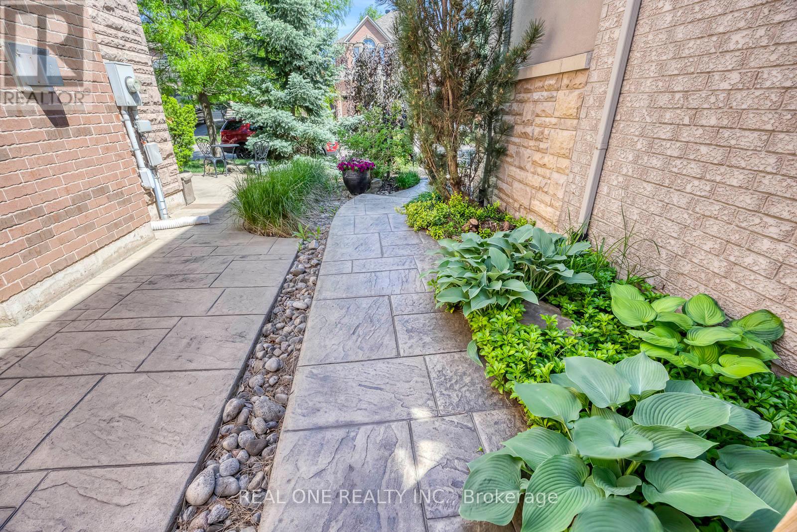 1517 Craigleith Road, Oakville, Ontario L6H 7W3 - Photo 39 - W13424220