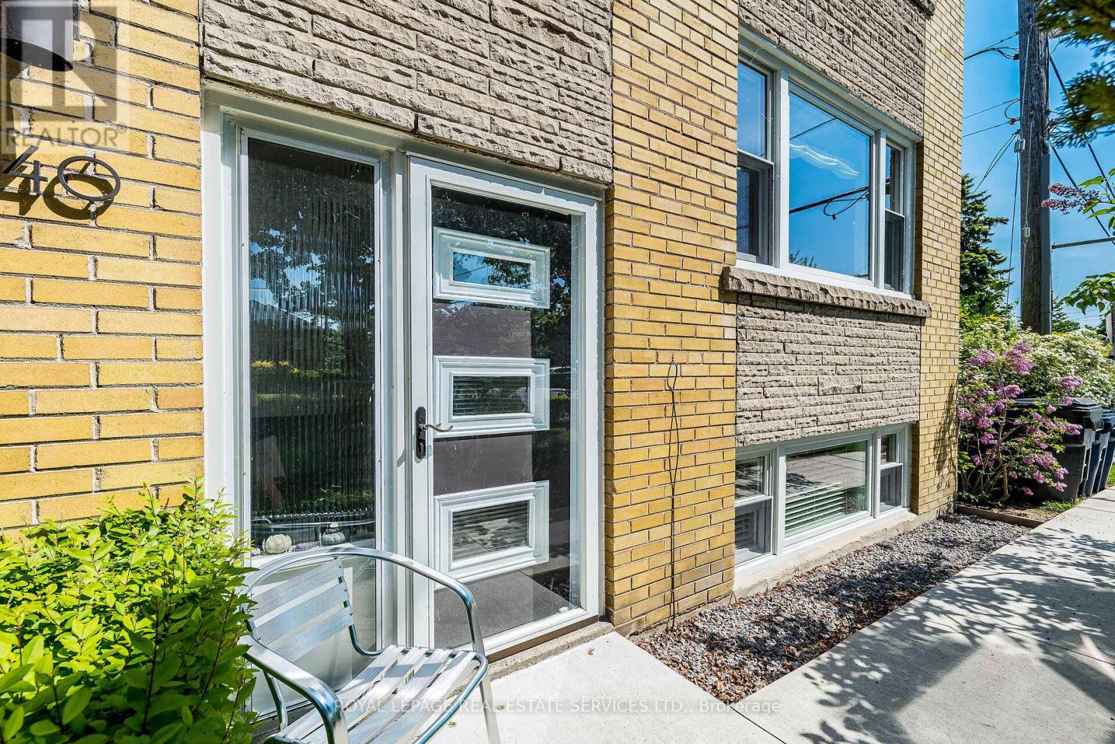 # 1 - 40 Emerald Crescent, Toronto, Ontario  M8V 2B6 - Photo 3 - W13417334