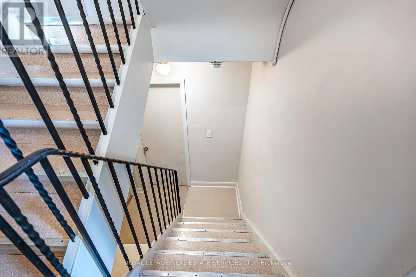 # 1 - 40 Emerald Crescent, Toronto, Ontario  M8V 2B6 - Photo 6 - W13417334