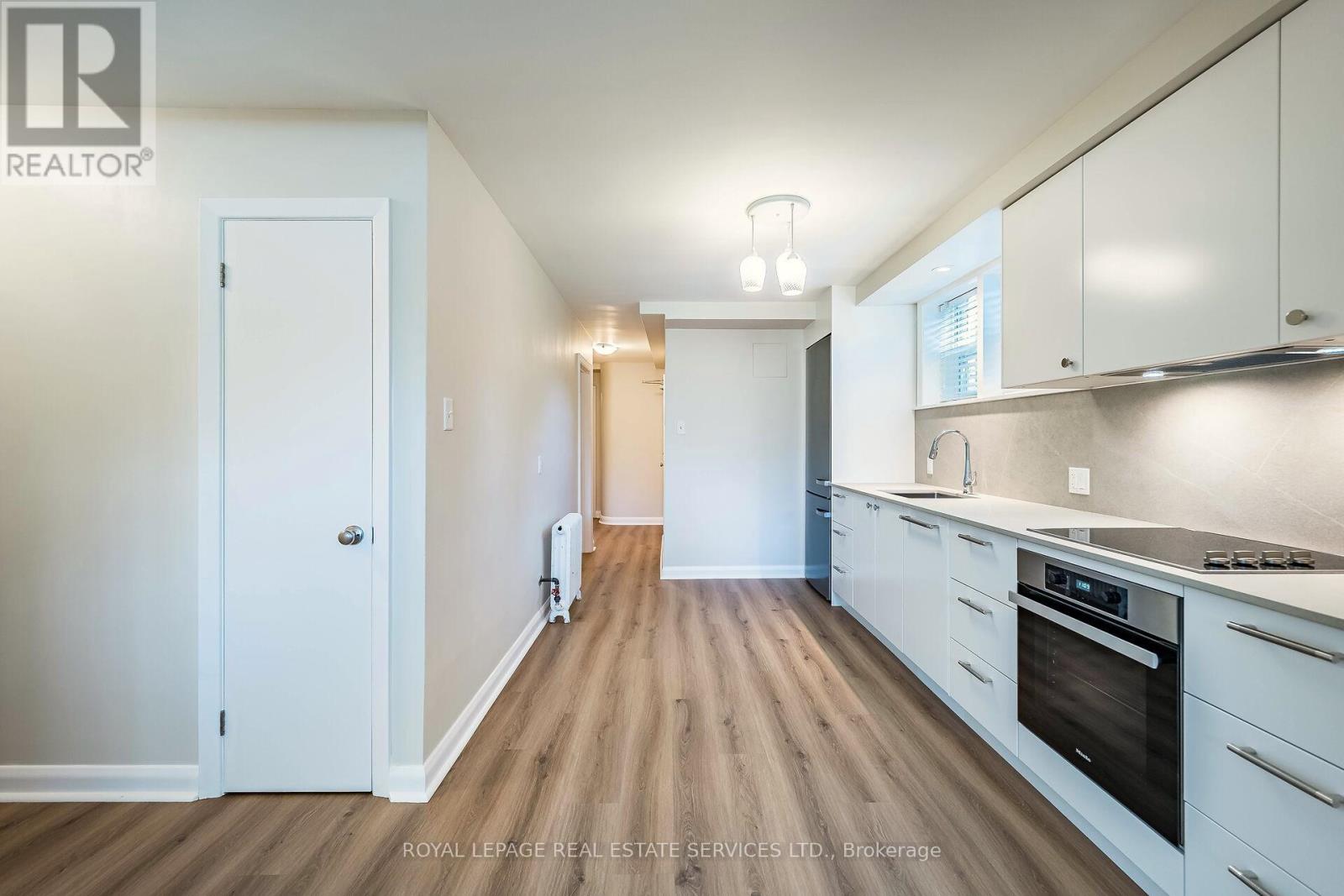 # 1 - 40 Emerald Crescent, Toronto, Ontario  M8V 2B6 - Photo 9 - W13417334