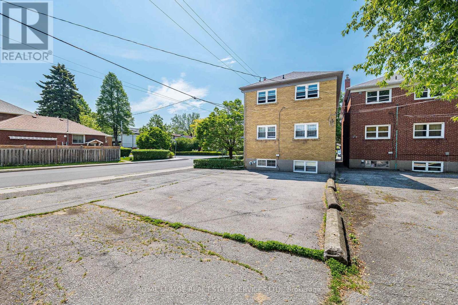 # 1 - 40 Emerald Crescent, Toronto, Ontario  M8V 2B6 - Photo 36 - W13417334