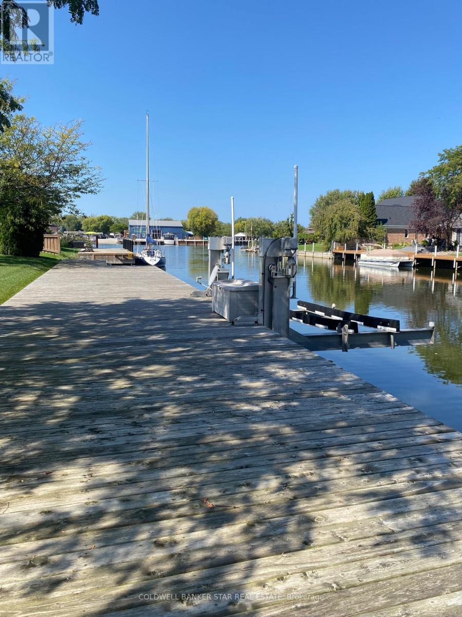 19120 Crest River Avenue, Lakeshore, Ontario  N0P 2L0 - Photo 19 - X12379504