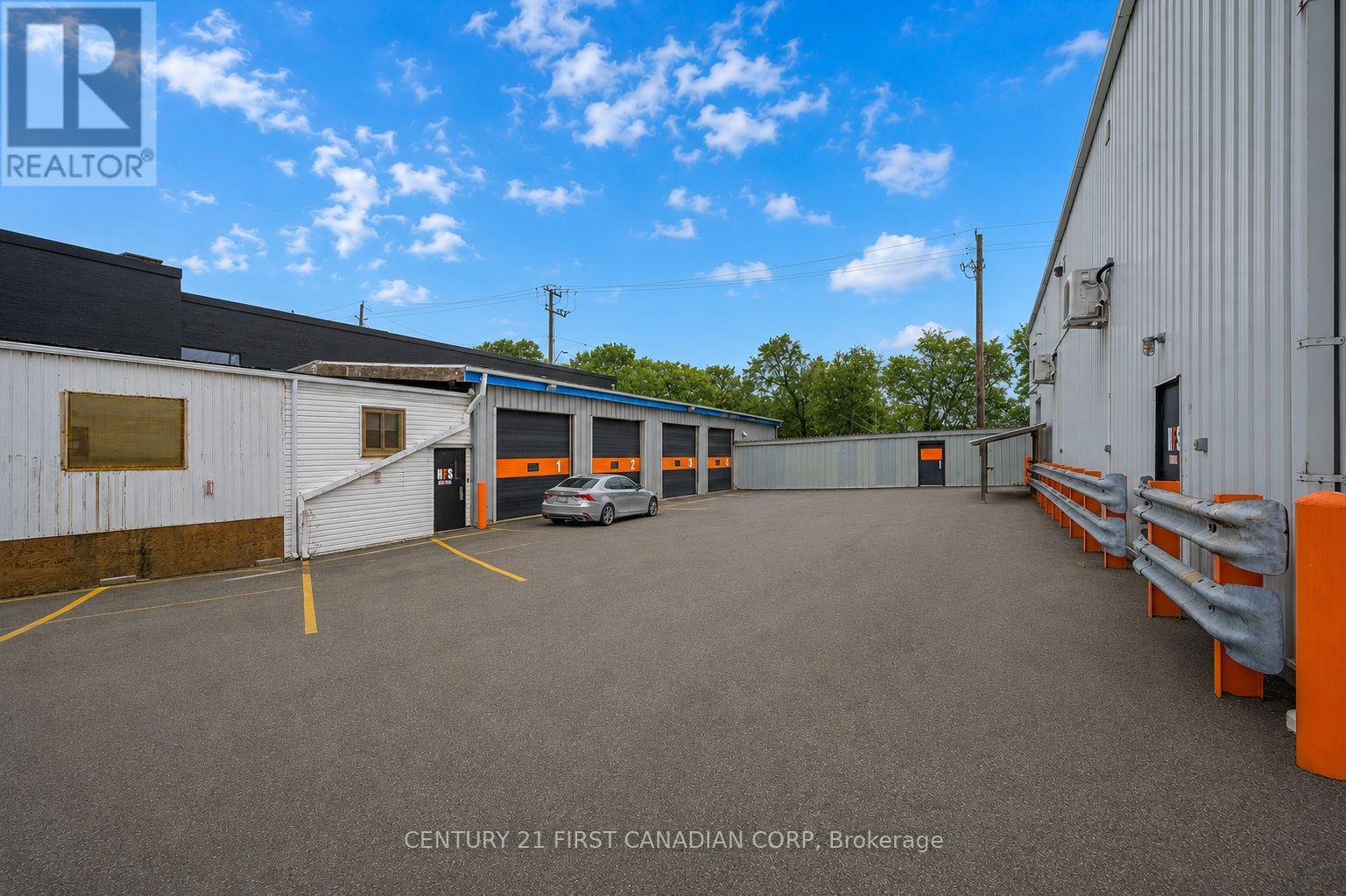 Unit B - 400 Wellington Street N, Hamilton, Ontario  L8L 5B1 - Photo 1 - X13424336