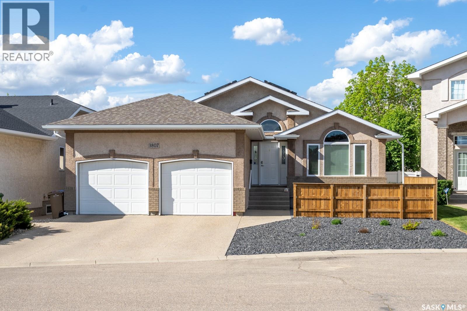 3807 Britannia PLACE E, Regina, Saskatchewan