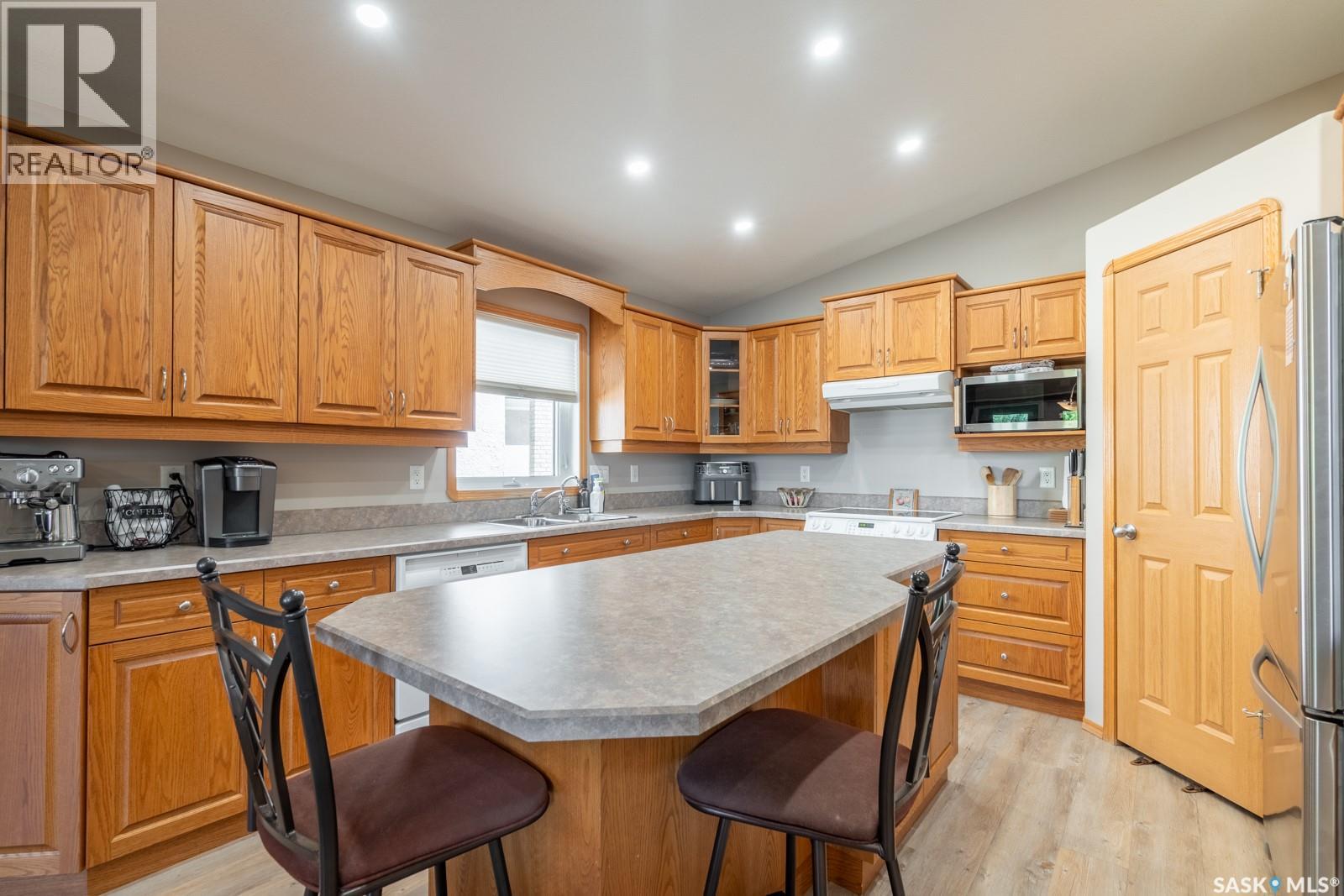 3807 Britannia Place E, Regina, Saskatchewan  S4V 2Z6 - Photo 14 - SK038611