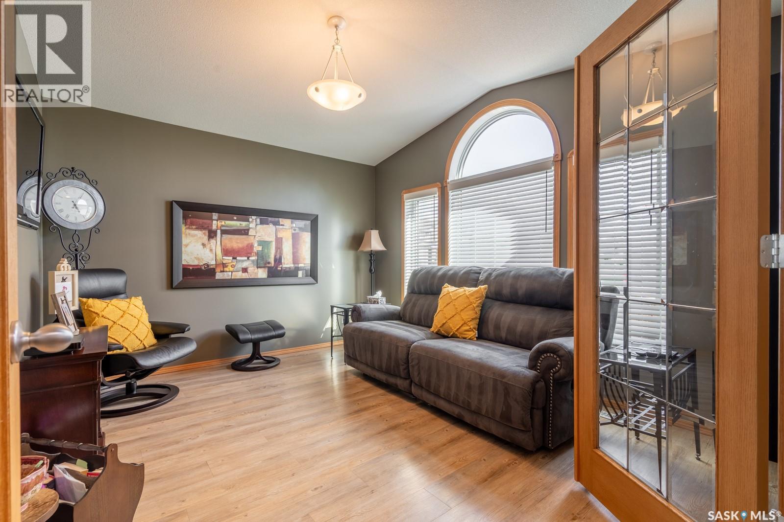 3807 Britannia Place E, Regina, Saskatchewan  S4V 2Z6 - Photo 5 - SK038611