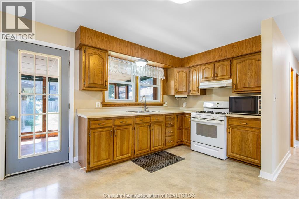 24 Galbraith Street, Chatham, Ontario  N7L 3X7 - Photo 9 - 26013566