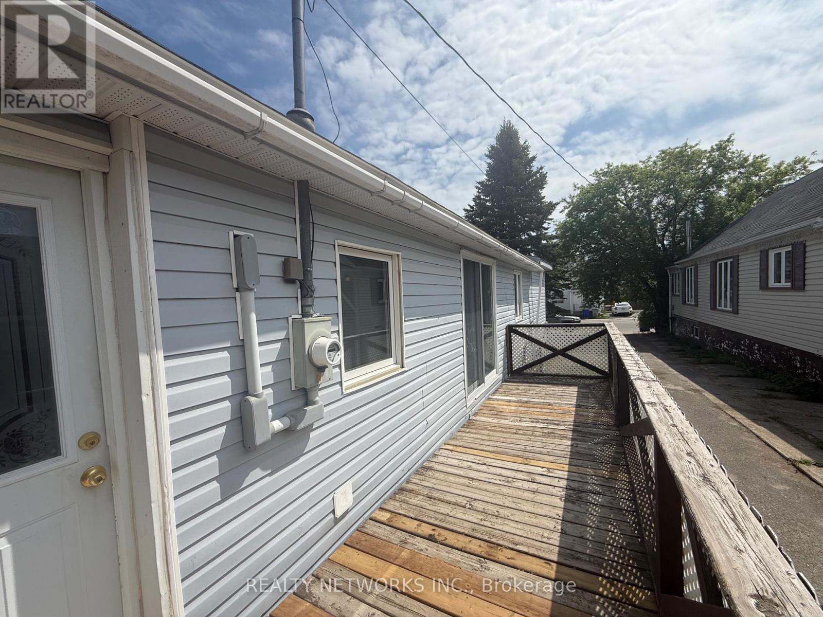 75 Maple Street N, Timmins, Ontario  P4N 6B5 - Photo 2 - T13424396