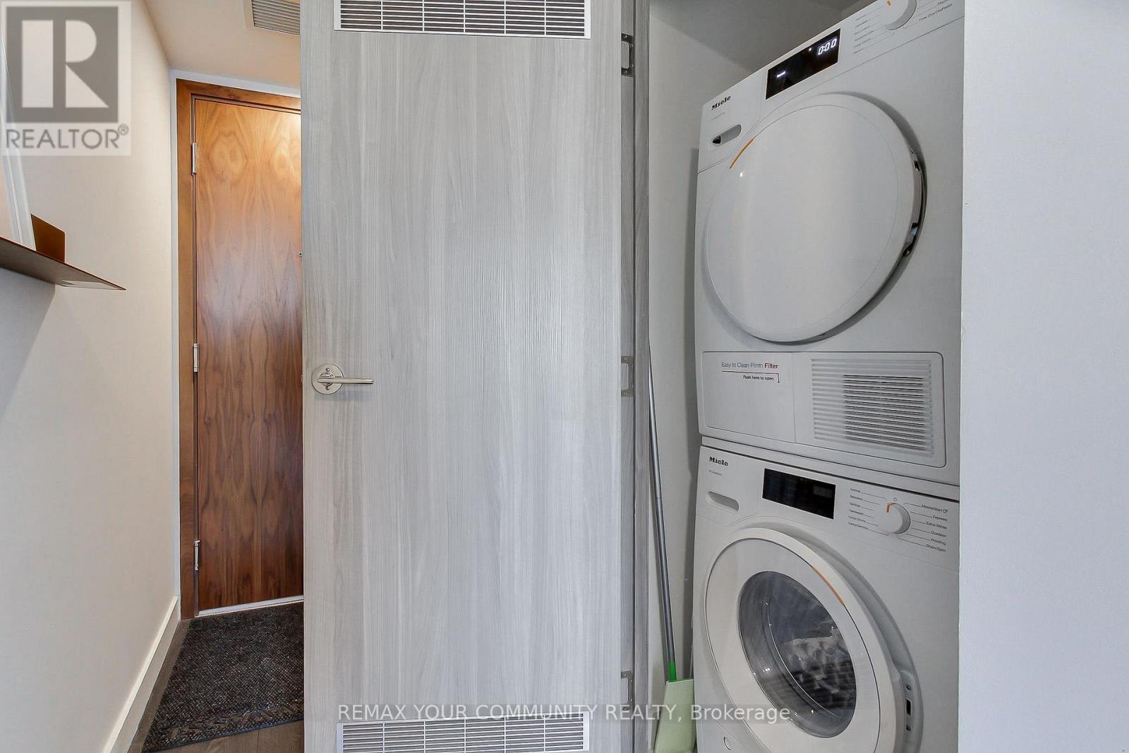 2809 - 38 Widmer Street, Toronto, Ontario  M5V 0P7 - Photo 26 - C13424308