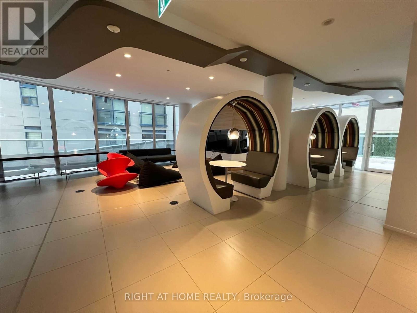 2711 - 68 Shuter St, Toronto, Ontario  M5B 0B4 - Photo 3 - C13424332