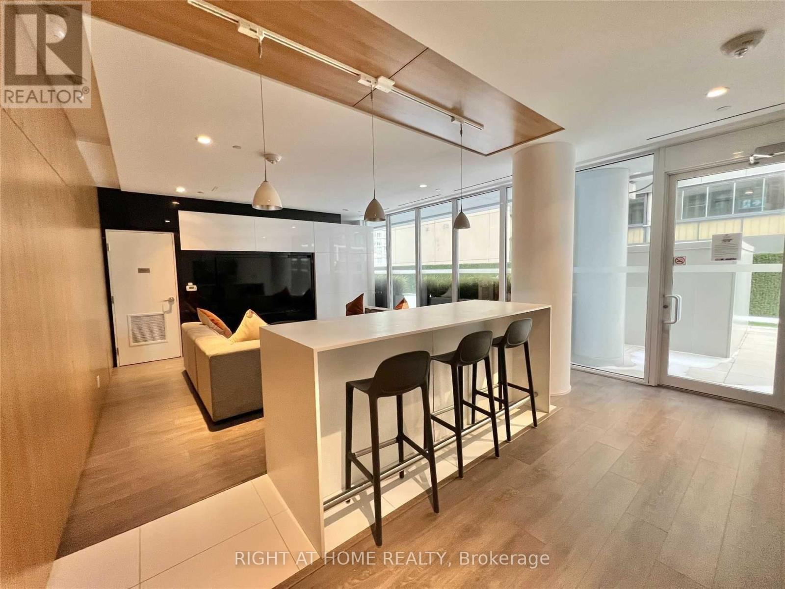 2711 - 68 Shuter St, Toronto, Ontario  M5B 0B4 - Photo 4 - C13424332