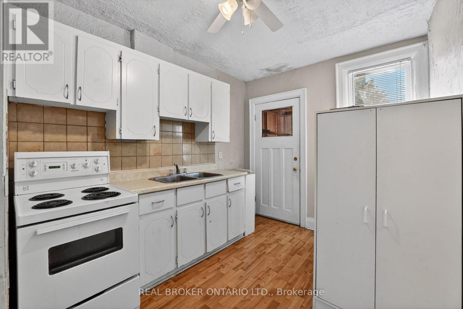 271 Manor Road E, Toronto, Ontario  M4S 1S3 - Photo 13 - C13424442