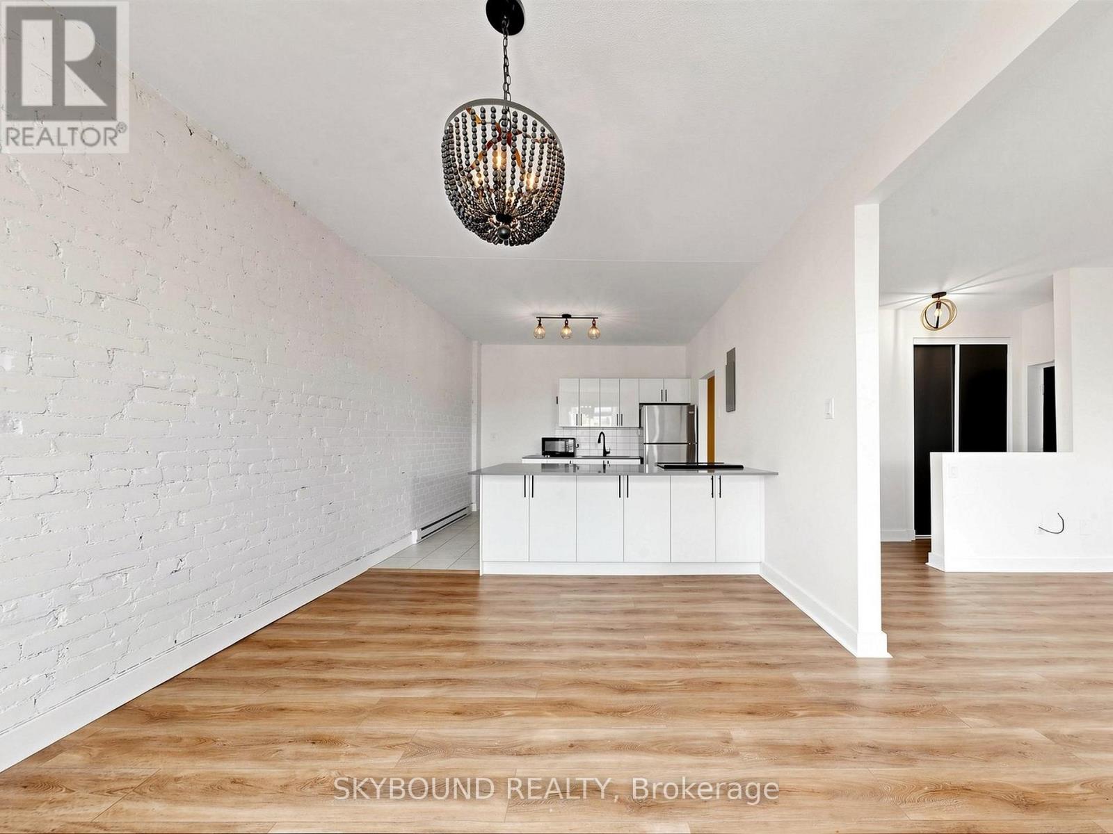 F - 133 Wineva Avenue, Toronto, Ontario  M4E 2T3 - Photo 10 - E13424360