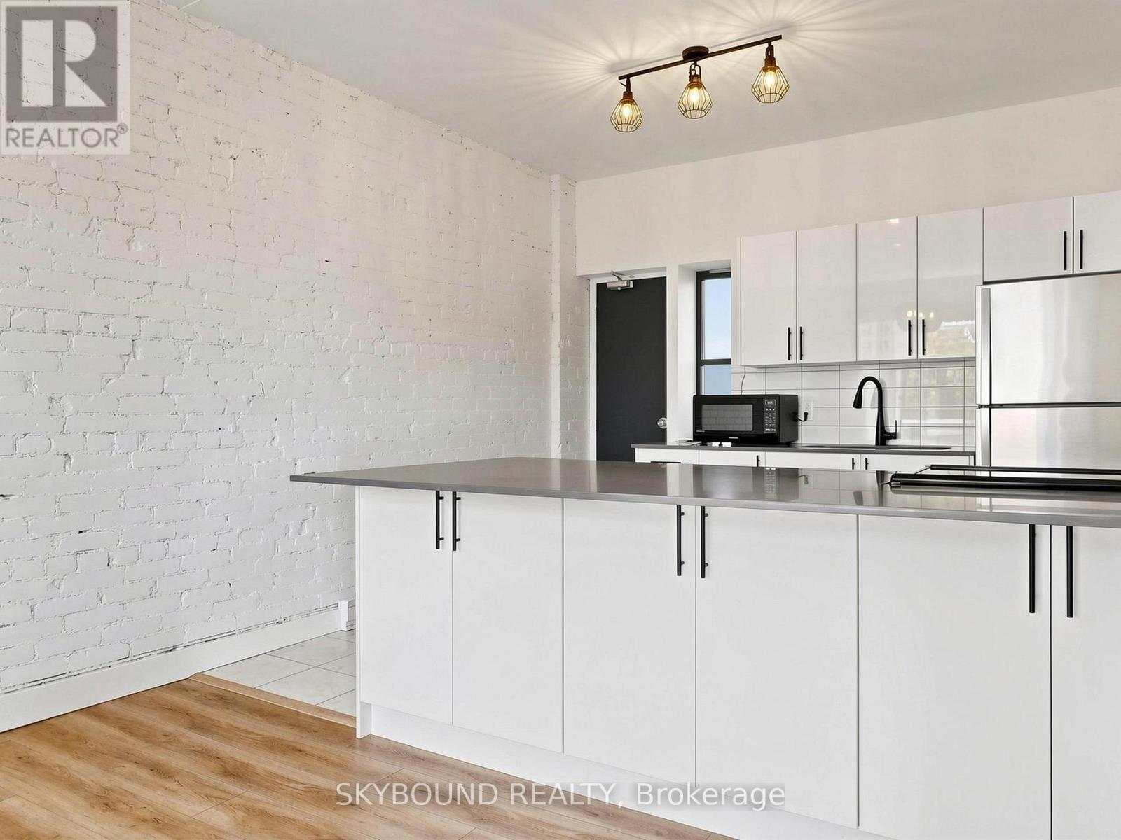 F - 133 Wineva Avenue, Toronto, Ontario  M4E 2T3 - Photo 12 - E13424360
