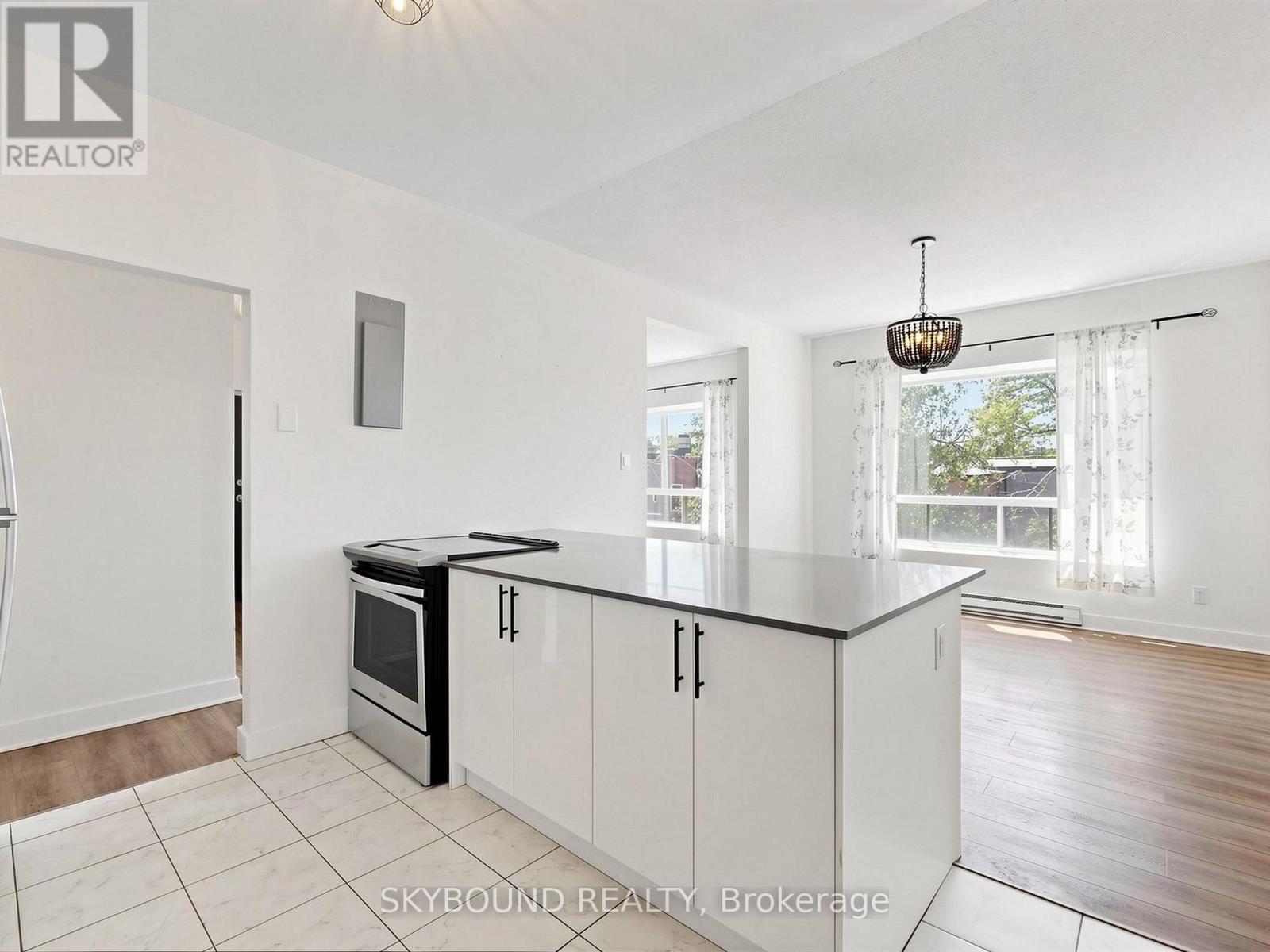 F - 133 Wineva Avenue, Toronto, Ontario  M4E 2T3 - Photo 15 - E13424360