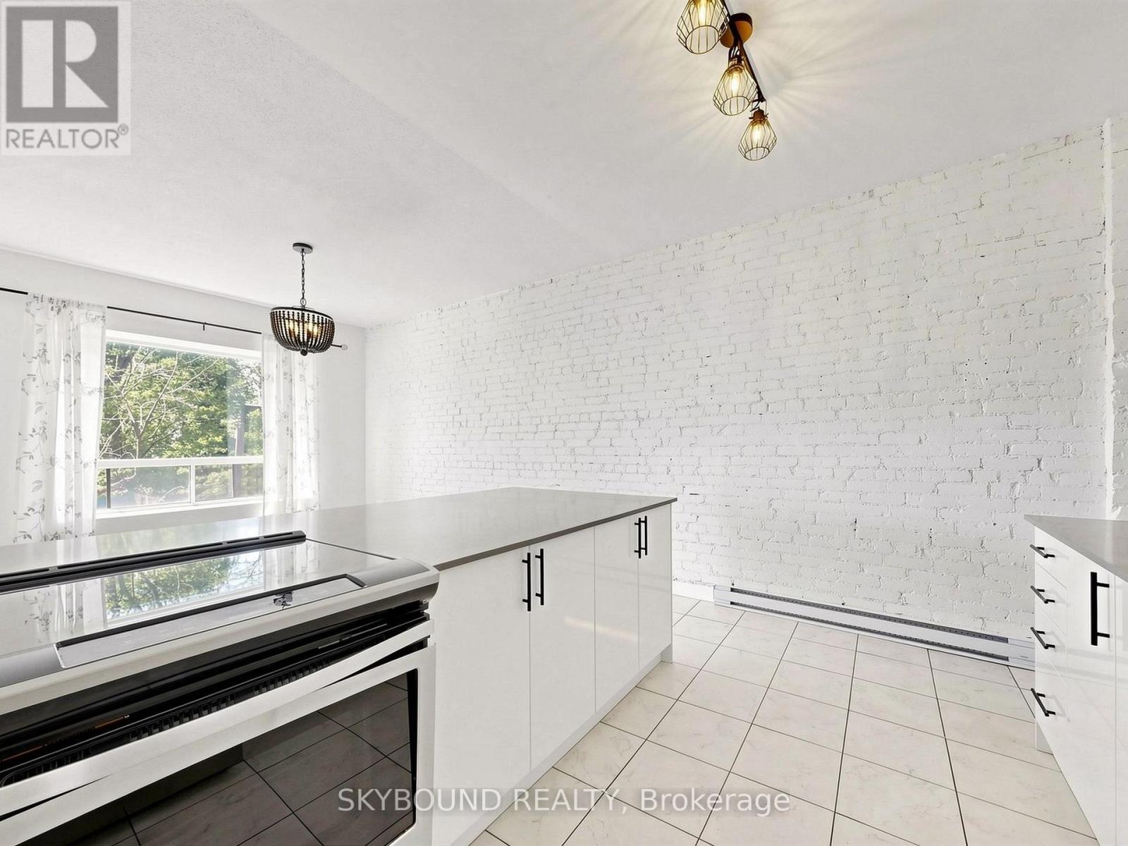 F - 133 Wineva Avenue, Toronto, Ontario  M4E 2T3 - Photo 16 - E13424360