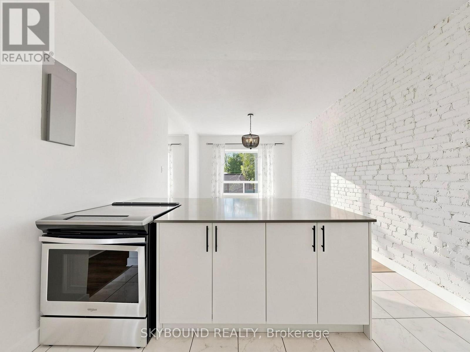 F - 133 Wineva Avenue, Toronto, Ontario  M4E 2T3 - Photo 18 - E13424360