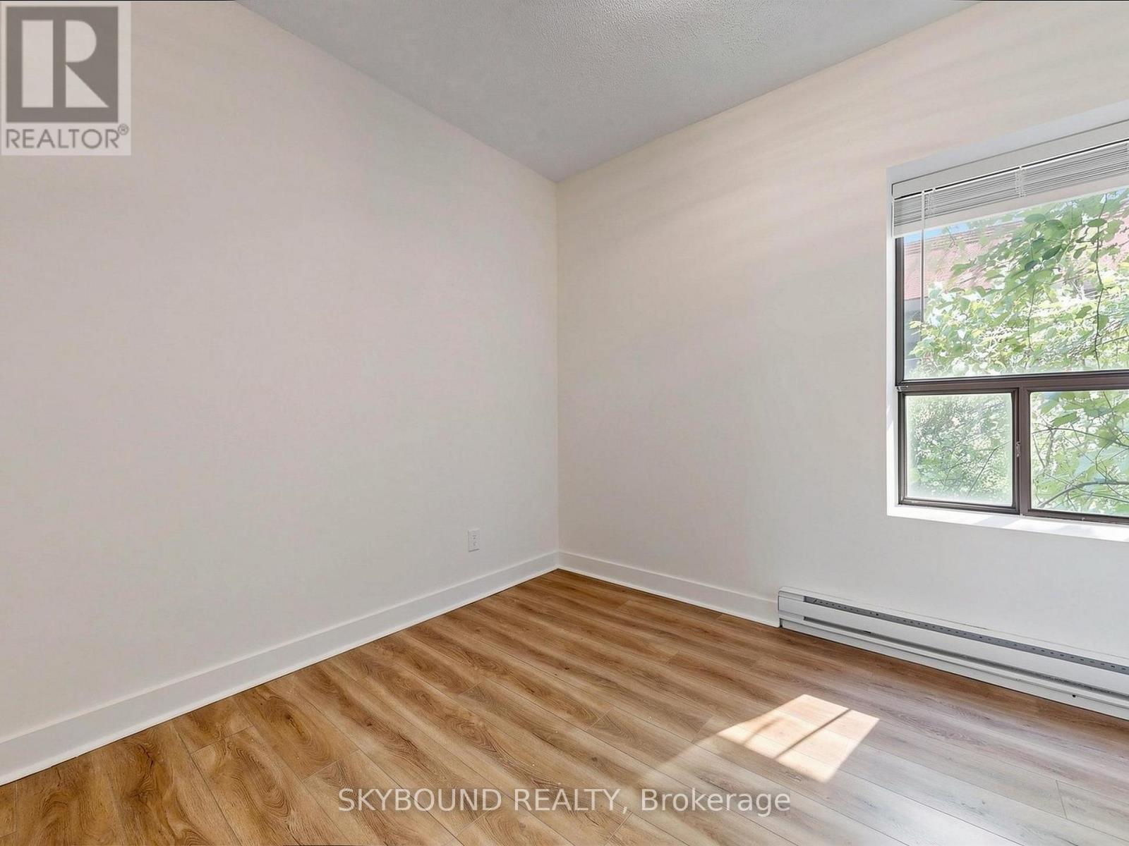 F - 133 Wineva Avenue, Toronto, Ontario  M4E 2T3 - Photo 19 - E13424360
