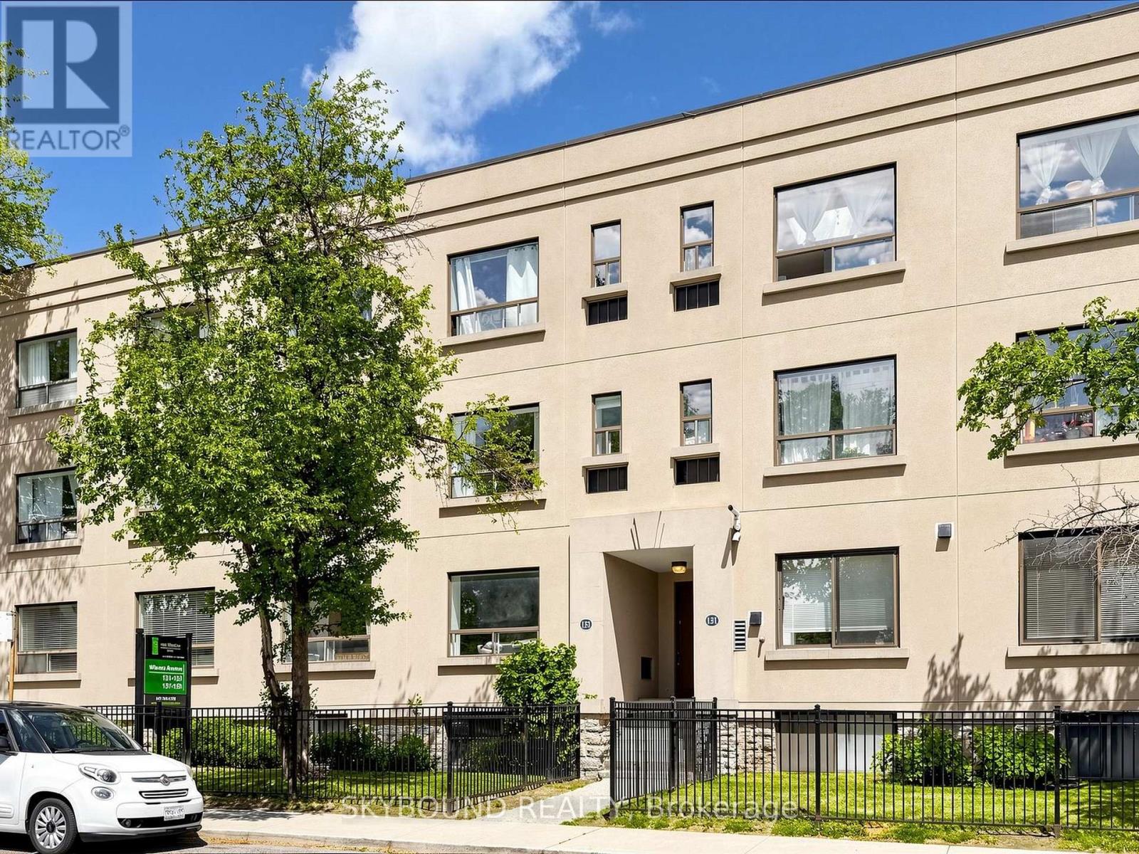F - 133 Wineva Avenue, Toronto, Ontario  M4E 2T3 - Photo 2 - E13424360