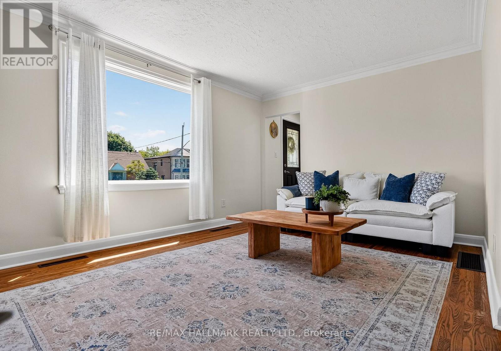 32 Rockwood Drive, Toronto, Ontario  M1M 3N1 - Photo 7 - E13413708