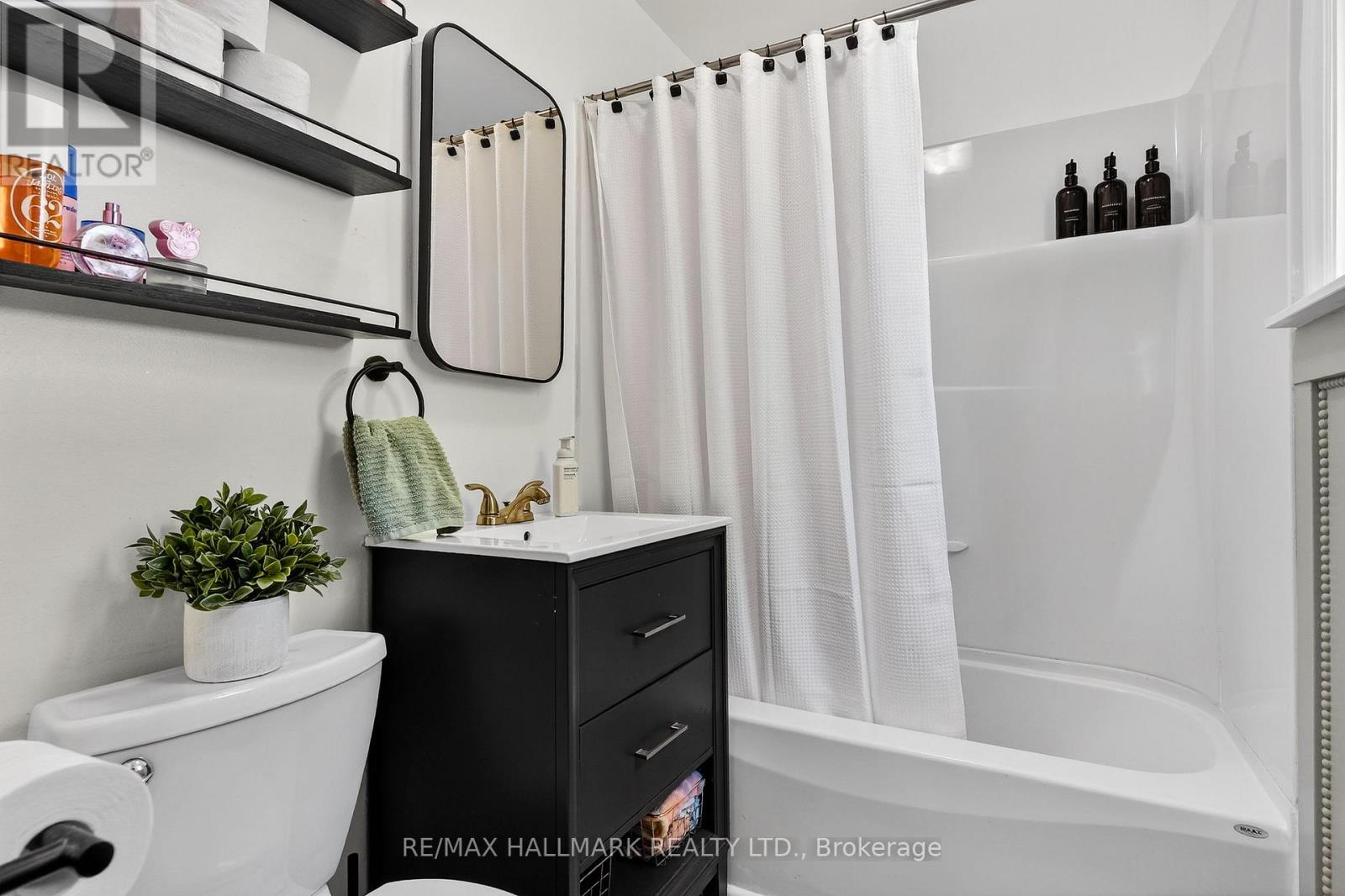 32 Rockwood Drive, Toronto, Ontario  M1M 3N1 - Photo 17 - E13413708