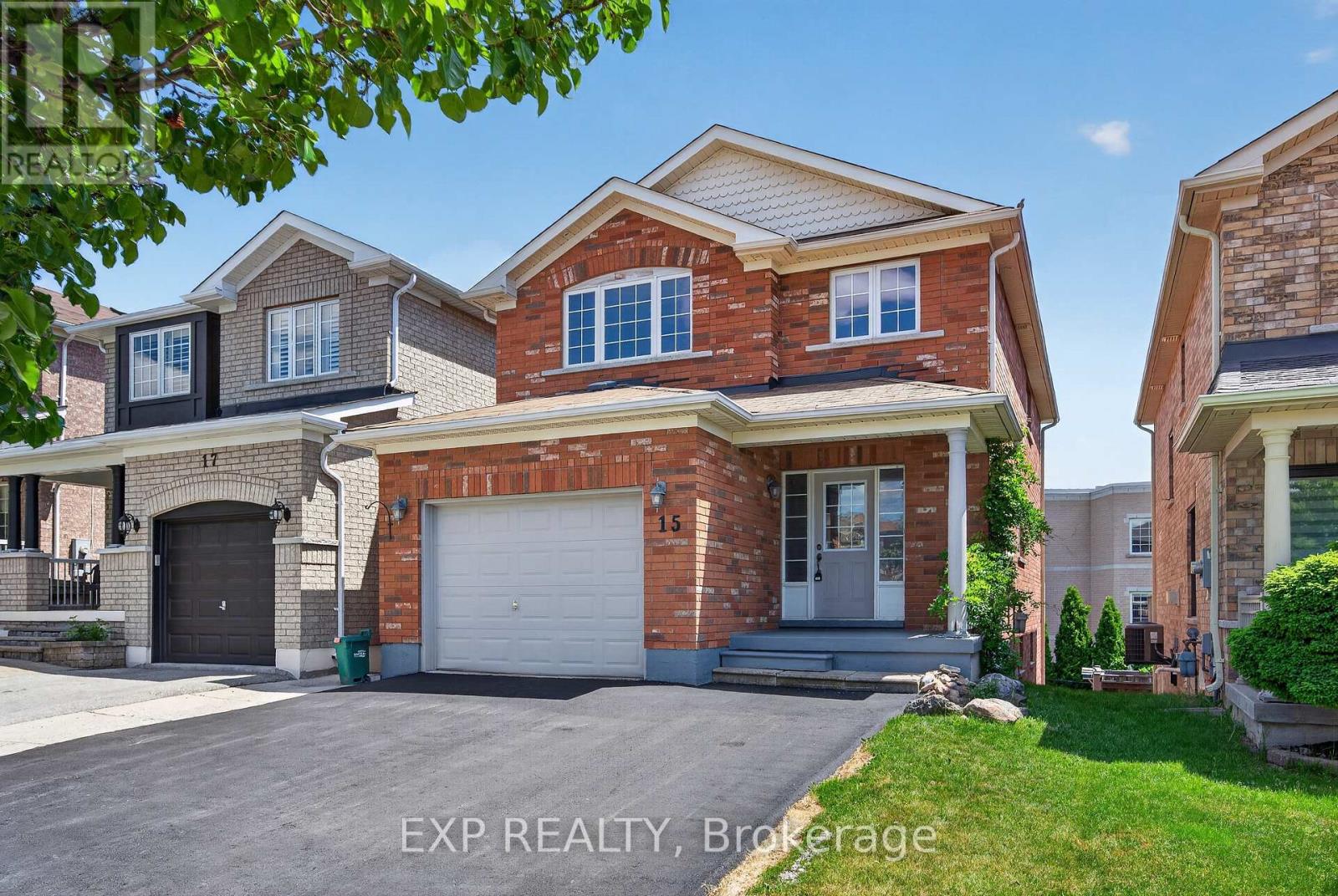 15 LYNN STREET, Bradford West Gwillimbury, Ontario
