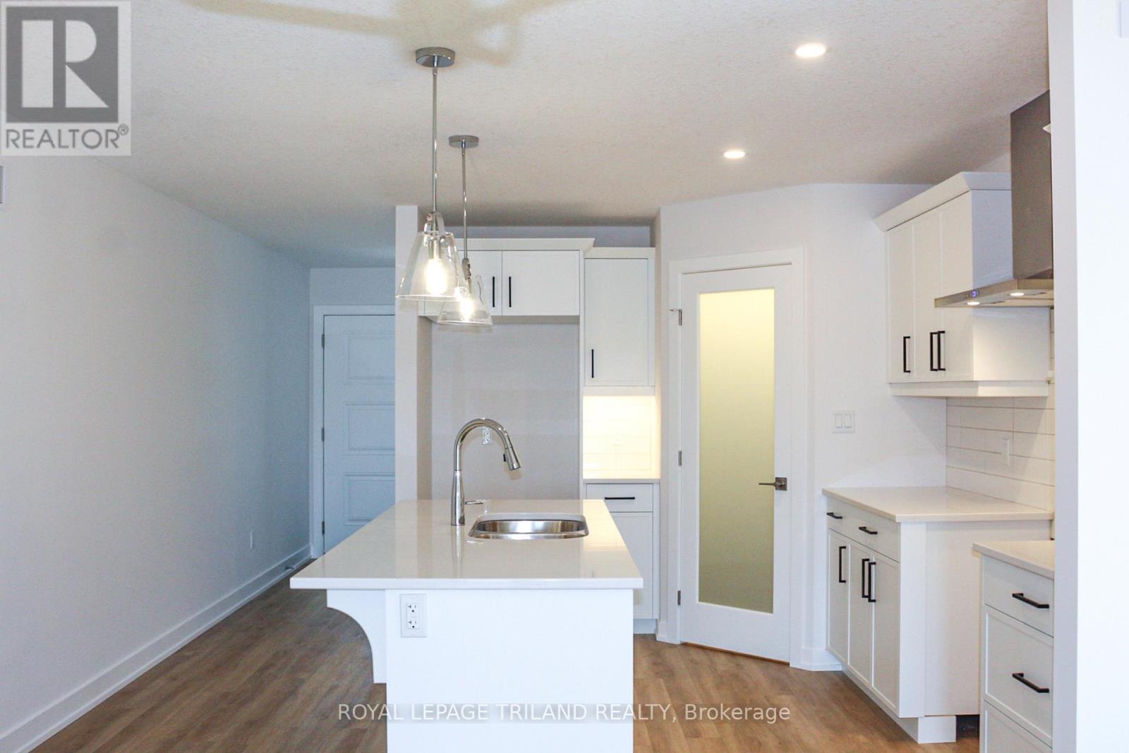 95 Styles Drive, St. Thomas, Ontario  N5R 0N8 - Photo 4 - X12991402
