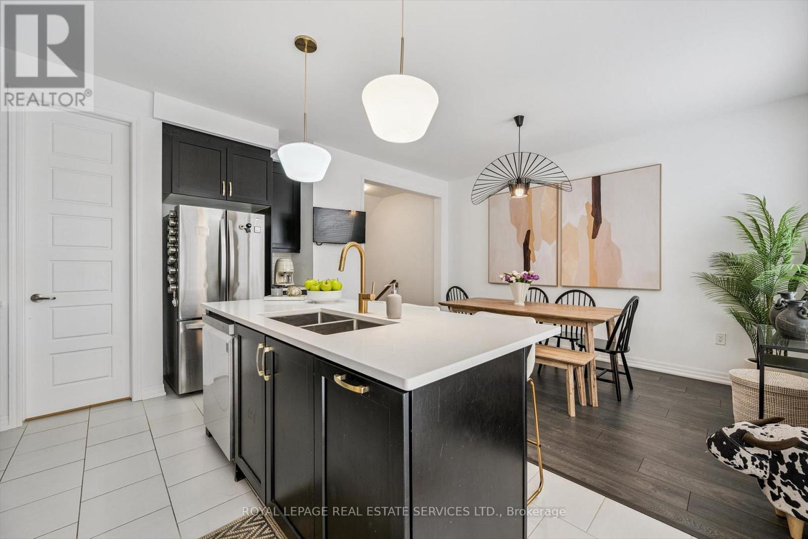 78 Huguenot Road, Oakville, Ontario  L6H 0X4 - Photo 15 - W13424350