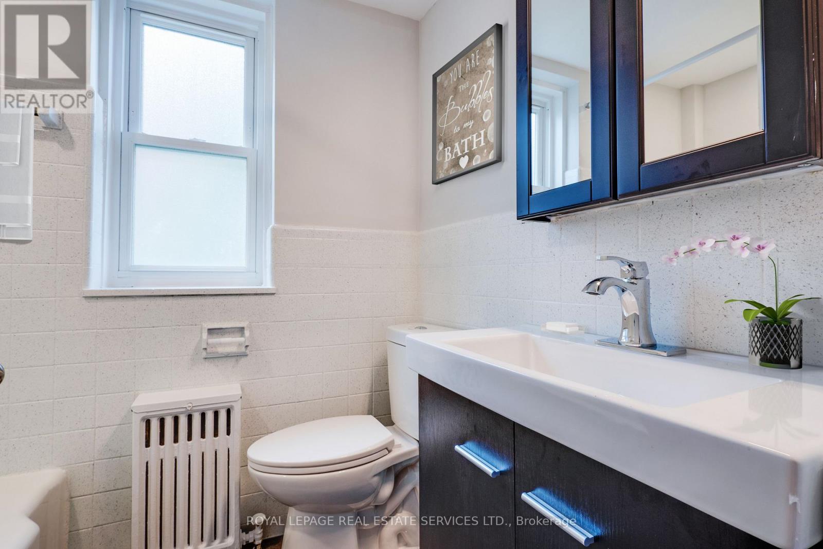 208 - 18 Anglesey Boulevard, Toronto, Ontario  M9A 3B3 - Photo 5 - W13422628