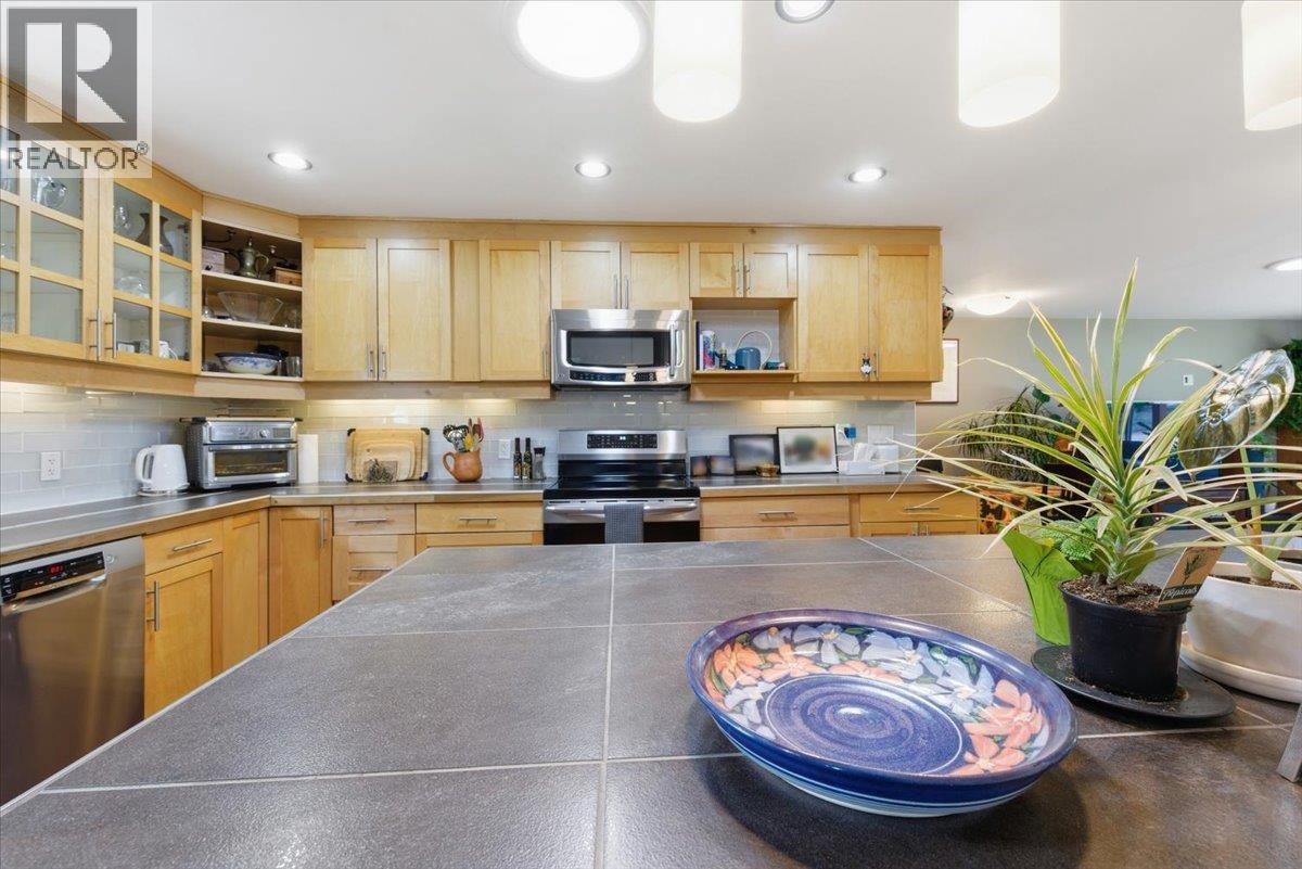 3002 20th Street, Vernon, British Columbia  V1T 4C5 - Photo 13 - 10388626