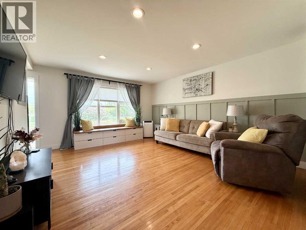 5144 53 Street, Irma, Alberta  T0B 2H0 - Photo 8 - A2317727