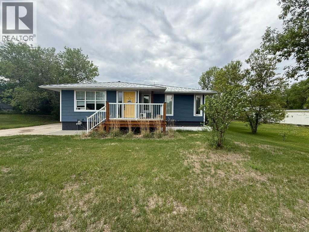 5144 53 Street, Irma, Alberta  T0B 2H0 - Photo 1 - A2317727