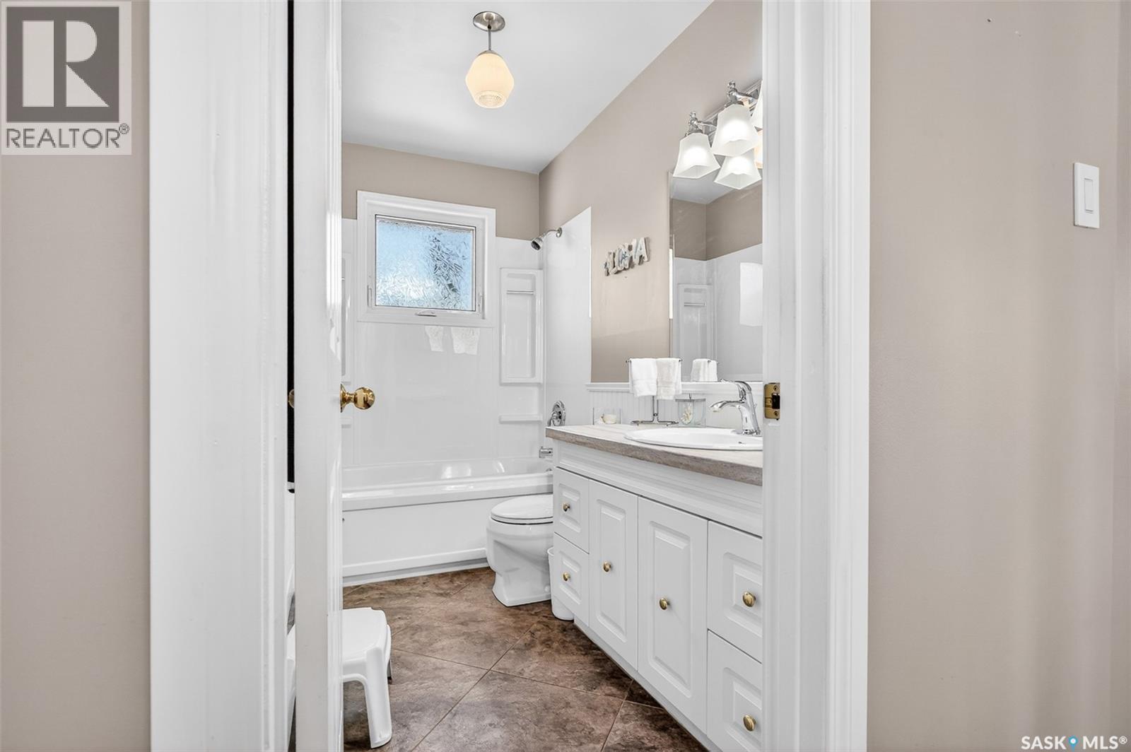 923 Laurier Street, Moose Jaw, Saskatchewan  S6H 2W5 - Photo 37 - SK038908
