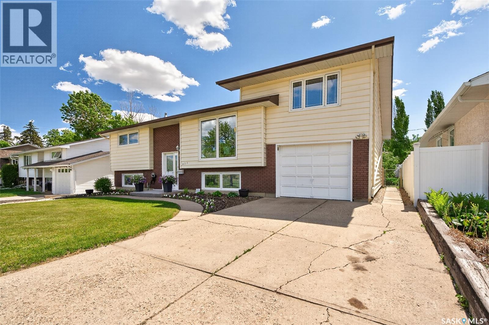 923 Laurier Street, Moose Jaw, Saskatchewan  S6H 2W5 - Photo 71 - SK038908
