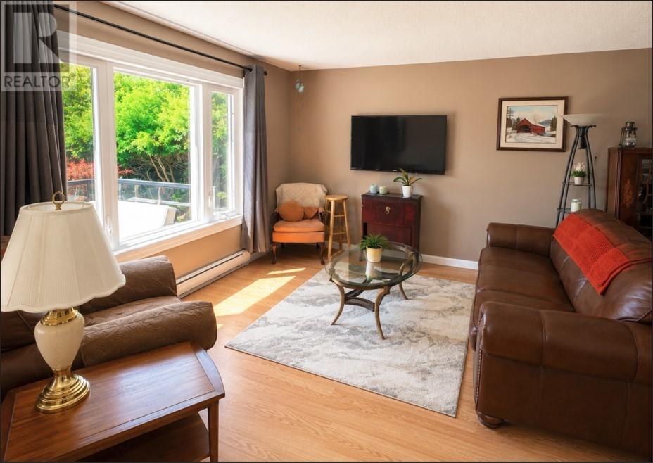 5 Feltz Road, Elliot Lake, Ontario  P5A 3P8 - Photo 6 - 2128422