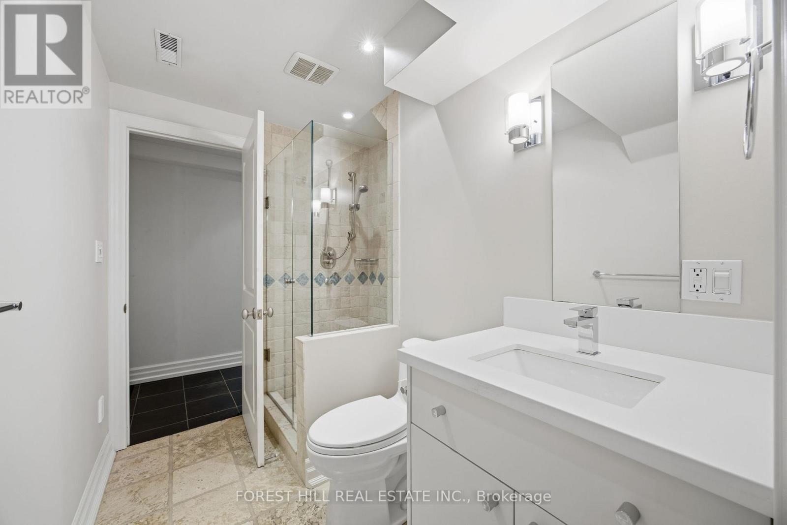 52 Shaftesbury Avenue, Toronto, Ontario  M4T 1A2 - Photo 32 - C13415158