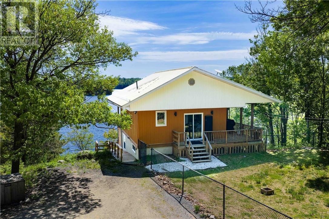 475 Waterfalls Road, Walford, Ontario  P0P 2E0 - Photo 1 - 2128441