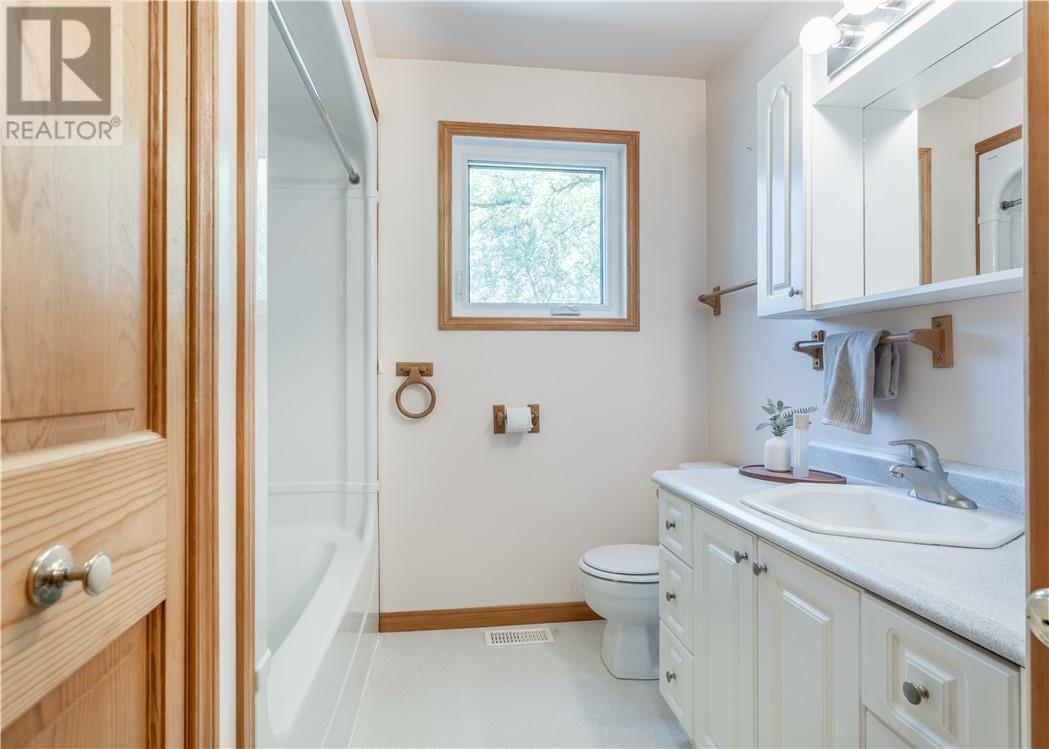 3906 Del Street, Chelmsford, Ontario  P0M 1L0 - Photo 15 - 2128327