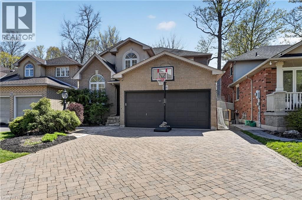 734 BRIGADOON Drive, Hamilton, Ontario