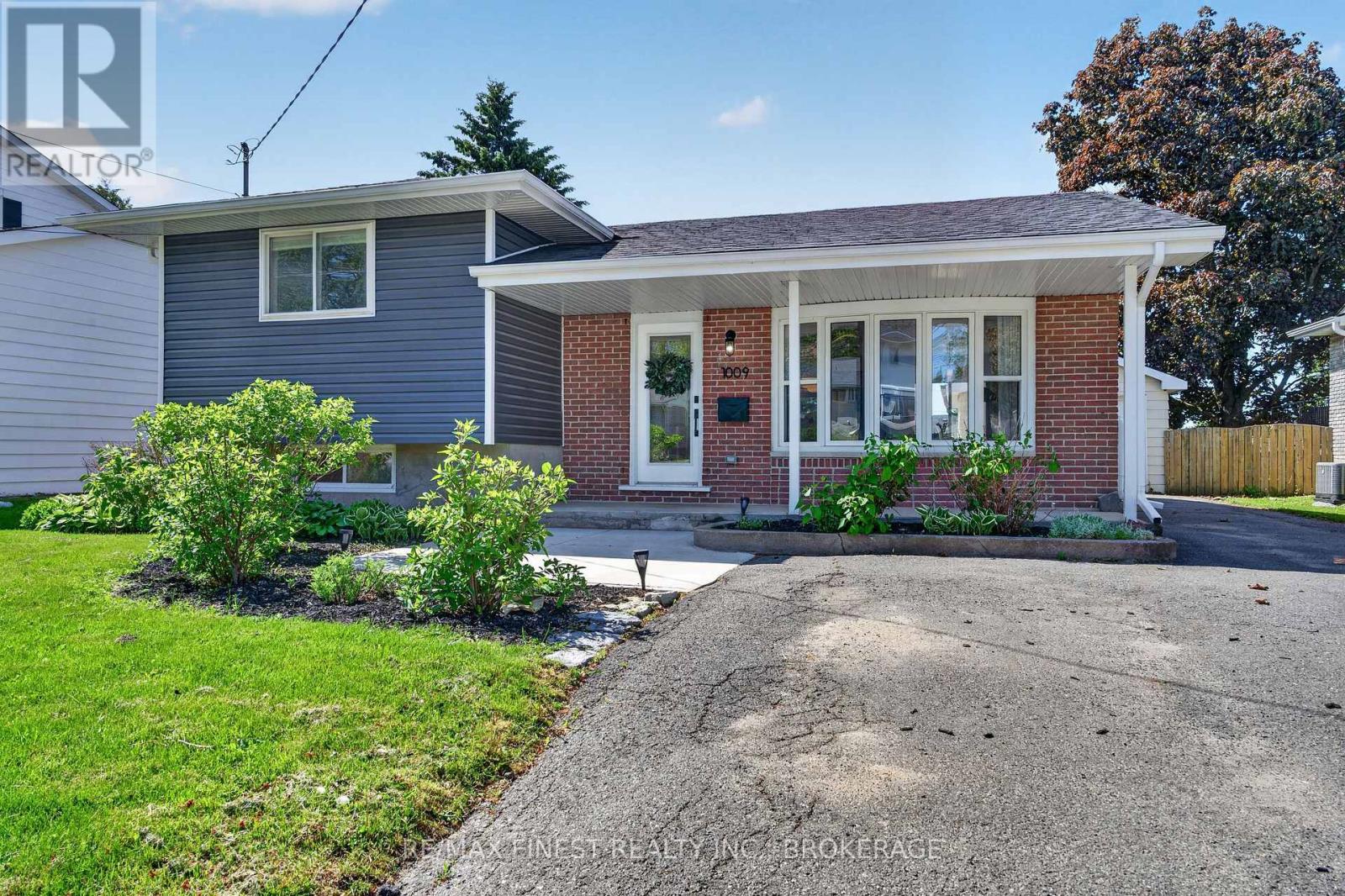 1009 Wise Street, Kingston, Ontario  K7P 2V9 - Photo 2 - X13424714
