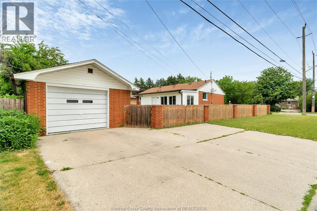 889 Riverdale, Windsor, Ontario  N8S 4C2 - Photo 28 - 26013438