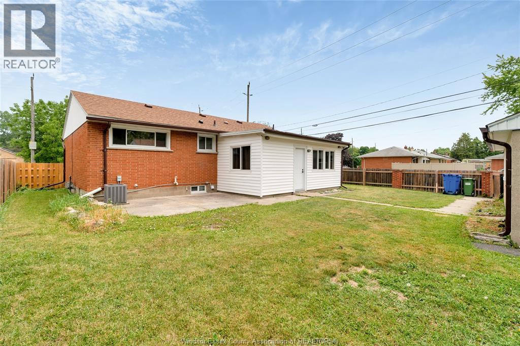 889 Riverdale, Windsor, Ontario  N8S 4C2 - Photo 25 - 26013438