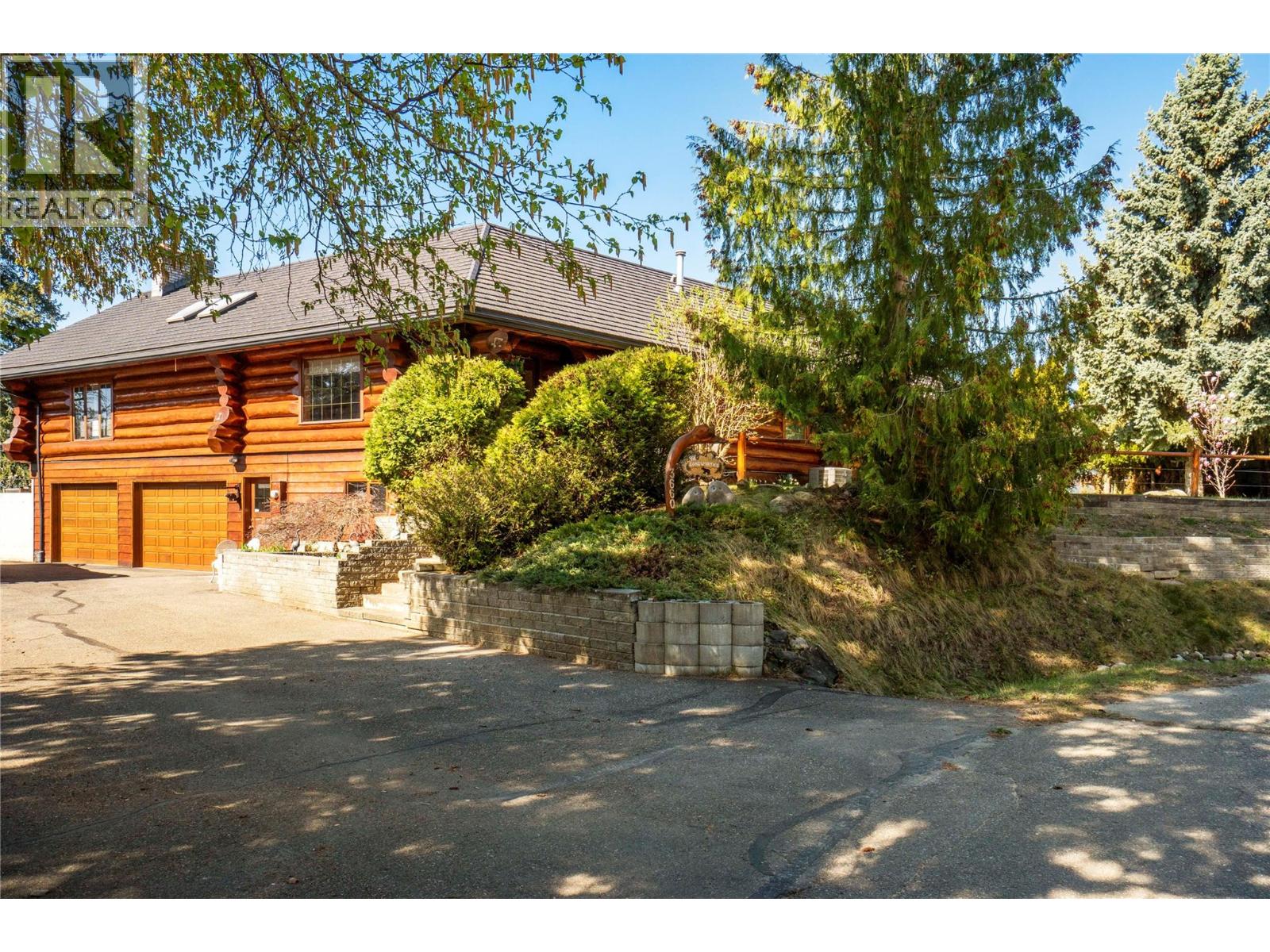 3660 Braelyn Road, Tappen, British Columbia  V0E 2X0 - Photo 2 - 10384232